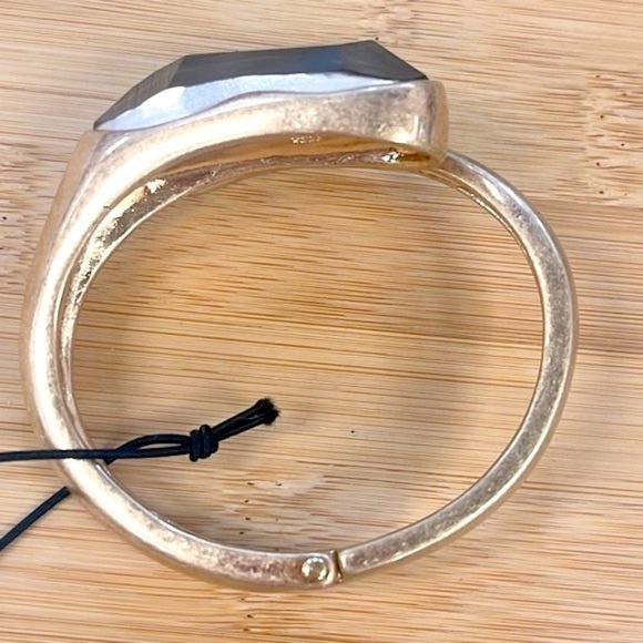 Brand New Robert Lee Morris Antique Gold Tone Large Stone Hinge Cuff Bracelet - Picture 9 of 13